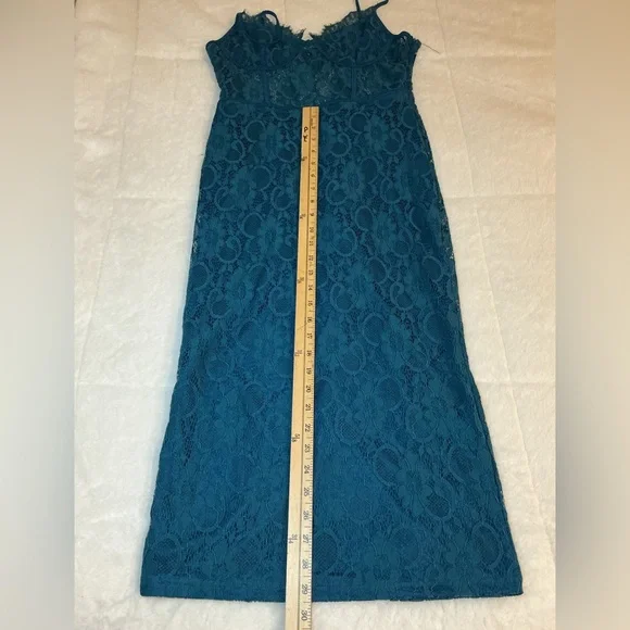 Boohoo Elegant Teal Lace Dress - Picture 4 of 6